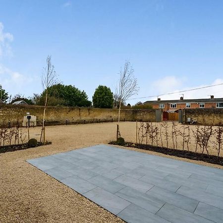 Fox Cottage, Within 5 Min Walk Of Bicester Village Exterior photo